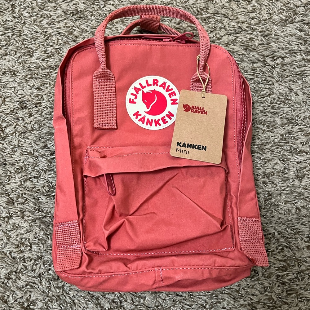 Fjallraven Kanken Mini in Dahlia